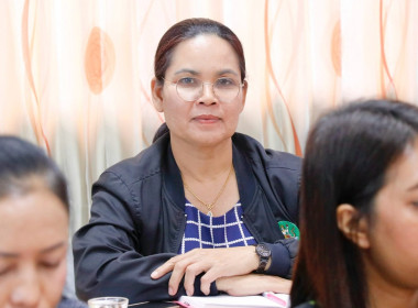 ตรวจเยี่ยมและรับฟังปัญหาของสมาชิกสหกรณ์นิคมประมงนครศรีธรรมราช จำกัด ณ จุดรวบรวมผลผลิตของสมาชิกสหกรณ์ โดยรับทราบถึงปัญหาความเดือดร้อนในเรื่องของการต่อทะเบียนเกษตรกรผู้เพาะเลี้ยงสัตว์น้ำของสมาชิกสหกรณ์ รวมทั้งเรื่องการขออนุญาตการเข้าทำประโยชน์ในที่ดินและติ ... พารามิเตอร์รูปภาพ 52